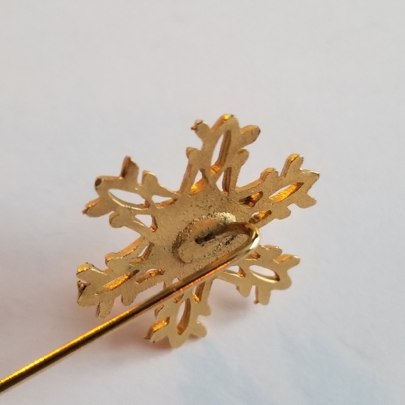 Vintage stickpin Mary baby Jesus snowflake gold tone stick pin lapel Christian - Picture 4 of 8